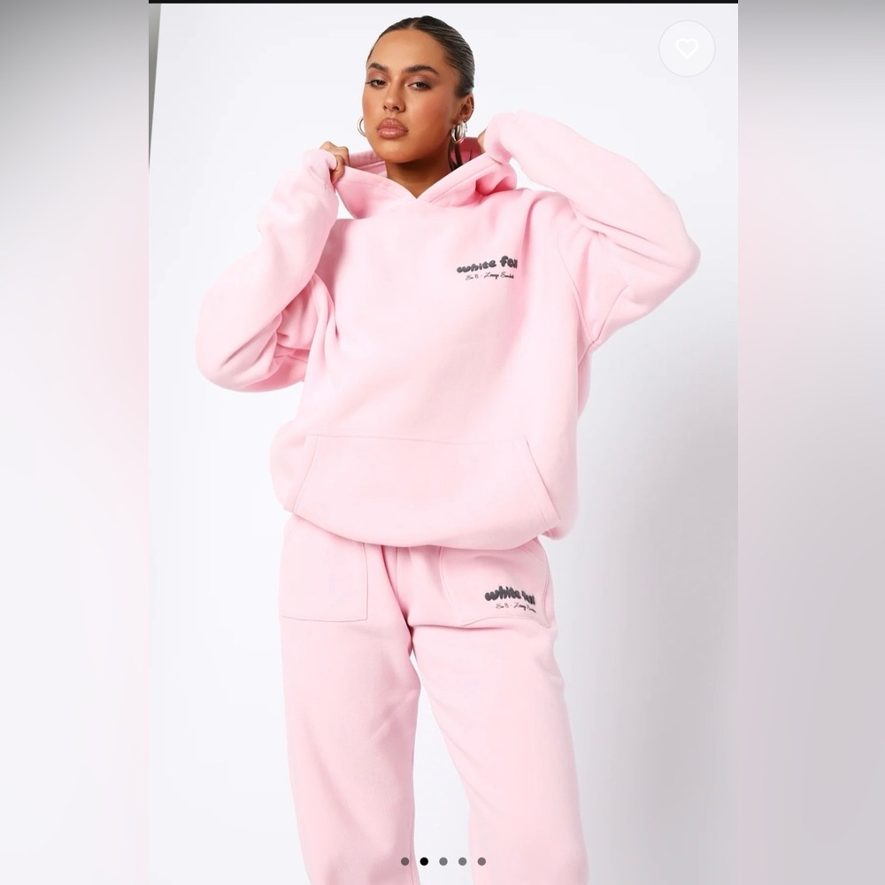 White Fox - Era 8 set (sweatshirt xs), sweatpants (sm/med)